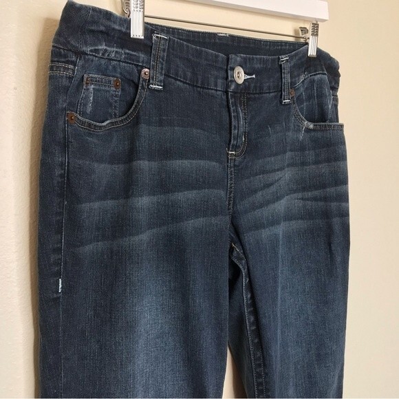 Torrid Denim Jeans Straight Leg Boot Cut Distressed Dark Wash Womens Size 16 - Picture 3 of 12